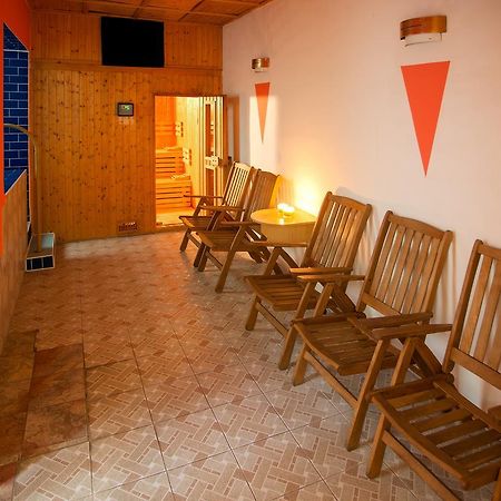 Hotel Centrál Kremnica Buitenkant foto