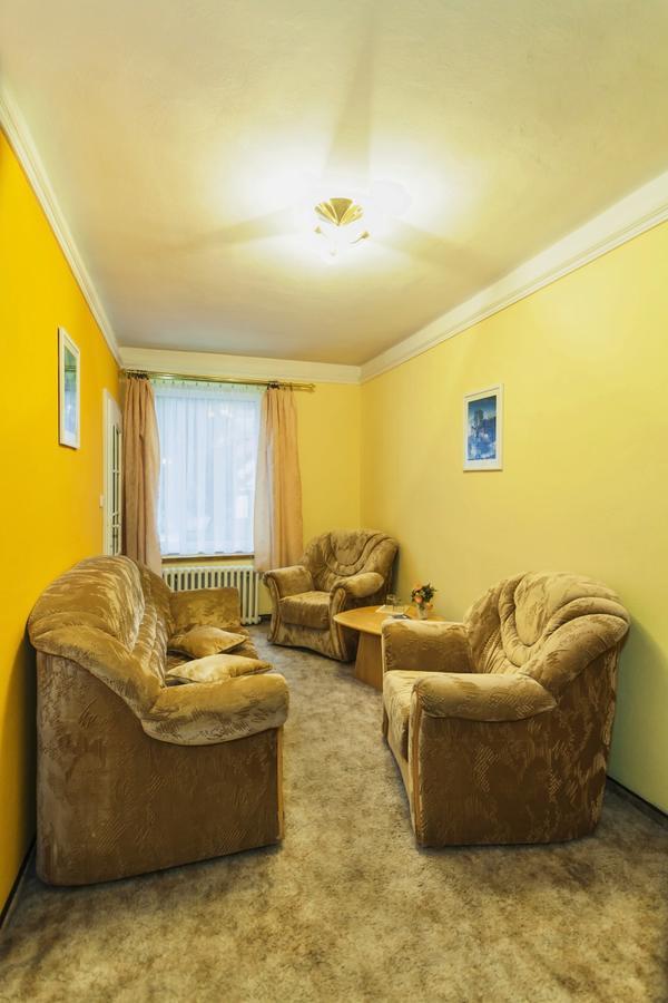 Hotel Centrál Kremnica Buitenkant foto