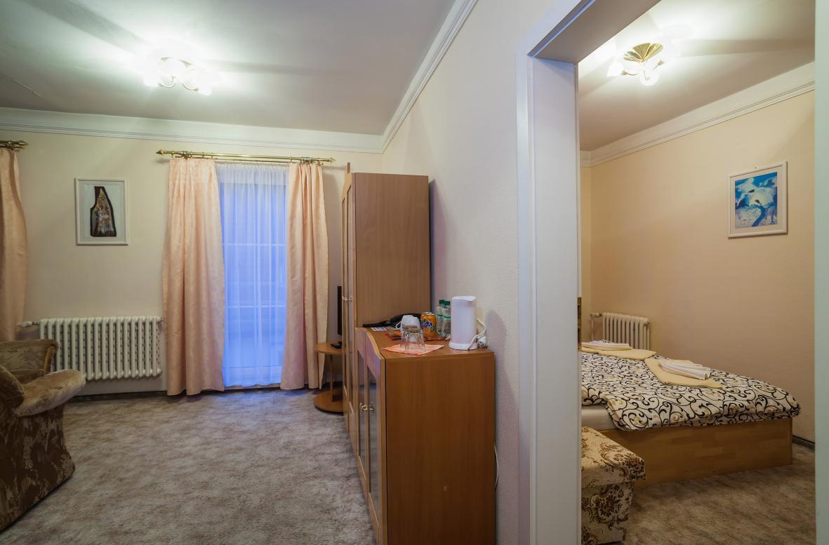 Hotel Centrál Kremnica Buitenkant foto